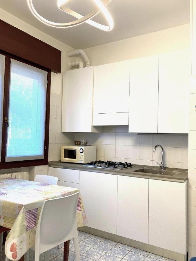 Bilocali Casa De Lazzari - Piazza Brescia - Adria Holiday Jesolo - Family Apartments エクステリア 写真