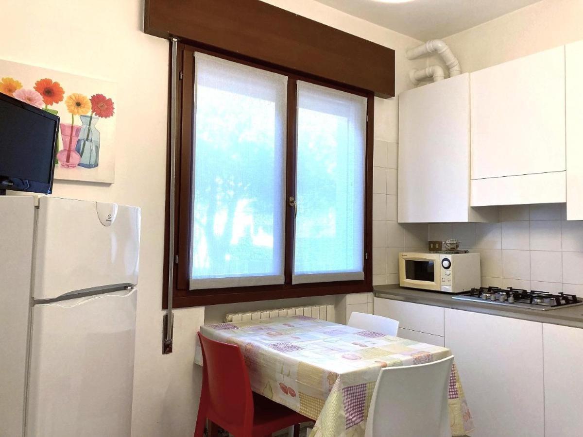 Bilocali Casa De Lazzari - Piazza Brescia - Adria Holiday Jesolo - Family Apartments エクステリア 写真