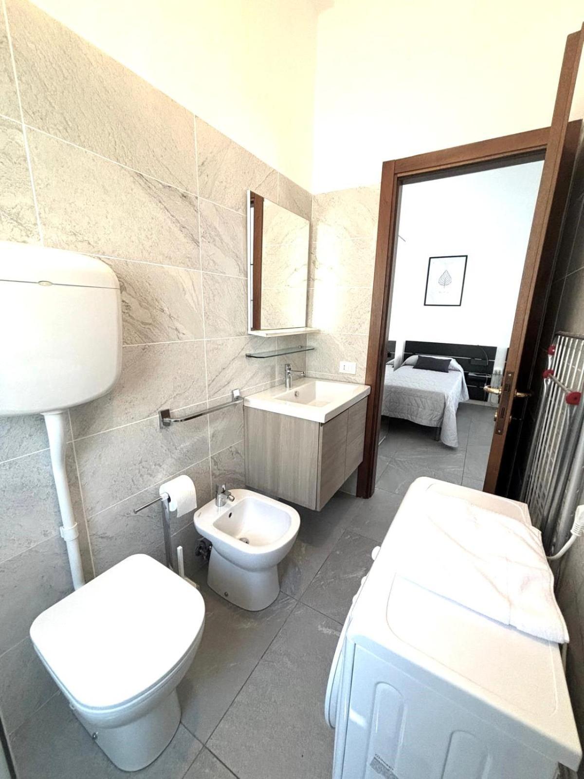 Bilocali Casa De Lazzari - Piazza Brescia - Adria Holiday Jesolo - Family Apartments エクステリア 写真