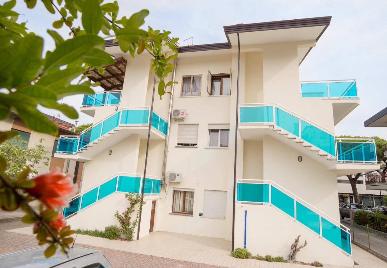 Bilocali Casa De Lazzari - Piazza Brescia - Adria Holiday Jesolo - Family Apartments エクステリア 写真